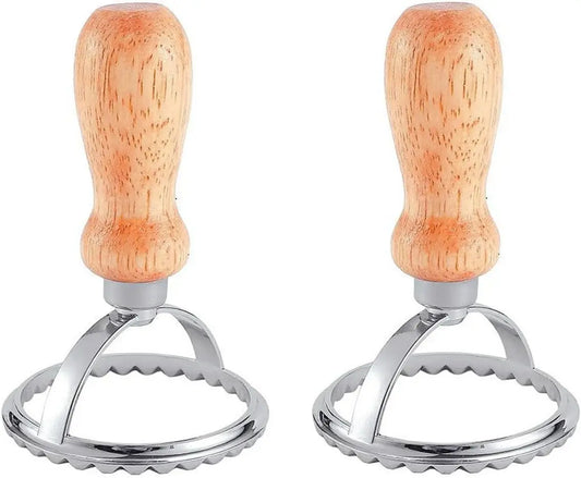 Interchangeable Cookie Cutter Set Featuring Wood And Zinc Alloy Heads