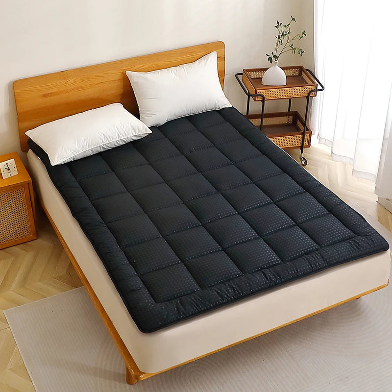 Lightweight Polyester Mattress Protector For Daily Use