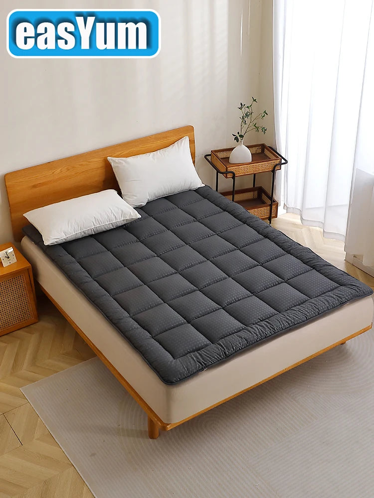 Lightweight Polyester Mattress Protector For Daily Use